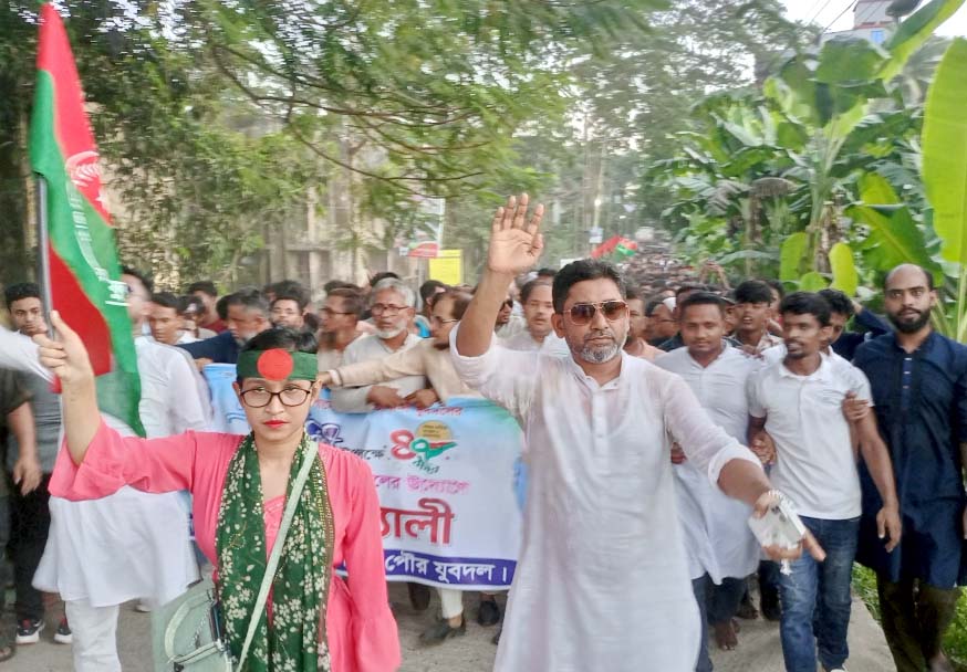 ১৭ বছর কারও লুঙ্গির নিচে রাজনীতি করি নাই: মামুনুর রশিদ মামুন