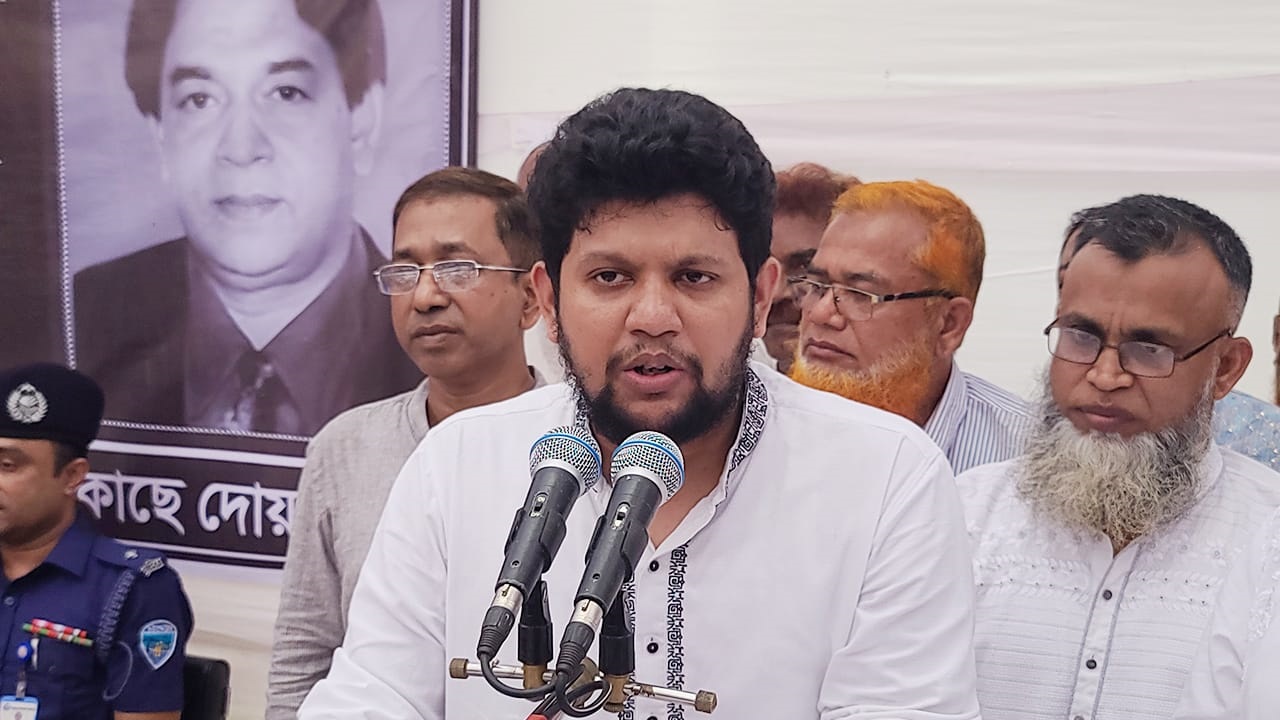 ন্যায়বিচারের পথে বাংলাদেশ, ফ্যাসিস্ট হাসিনার রায় ঘোষণা আসছে : তথ্য উপদেষ্টা মাহফুজ আলম