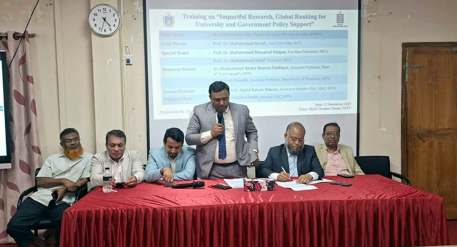 নোবিপ্রবিতে গবেষণা, বৈশ্বিক র‌্যাঙ্কিং এবং সরকারের নীতিনির্ধারকদের করণীয় শীর্ষক প্রশিক্ষণ