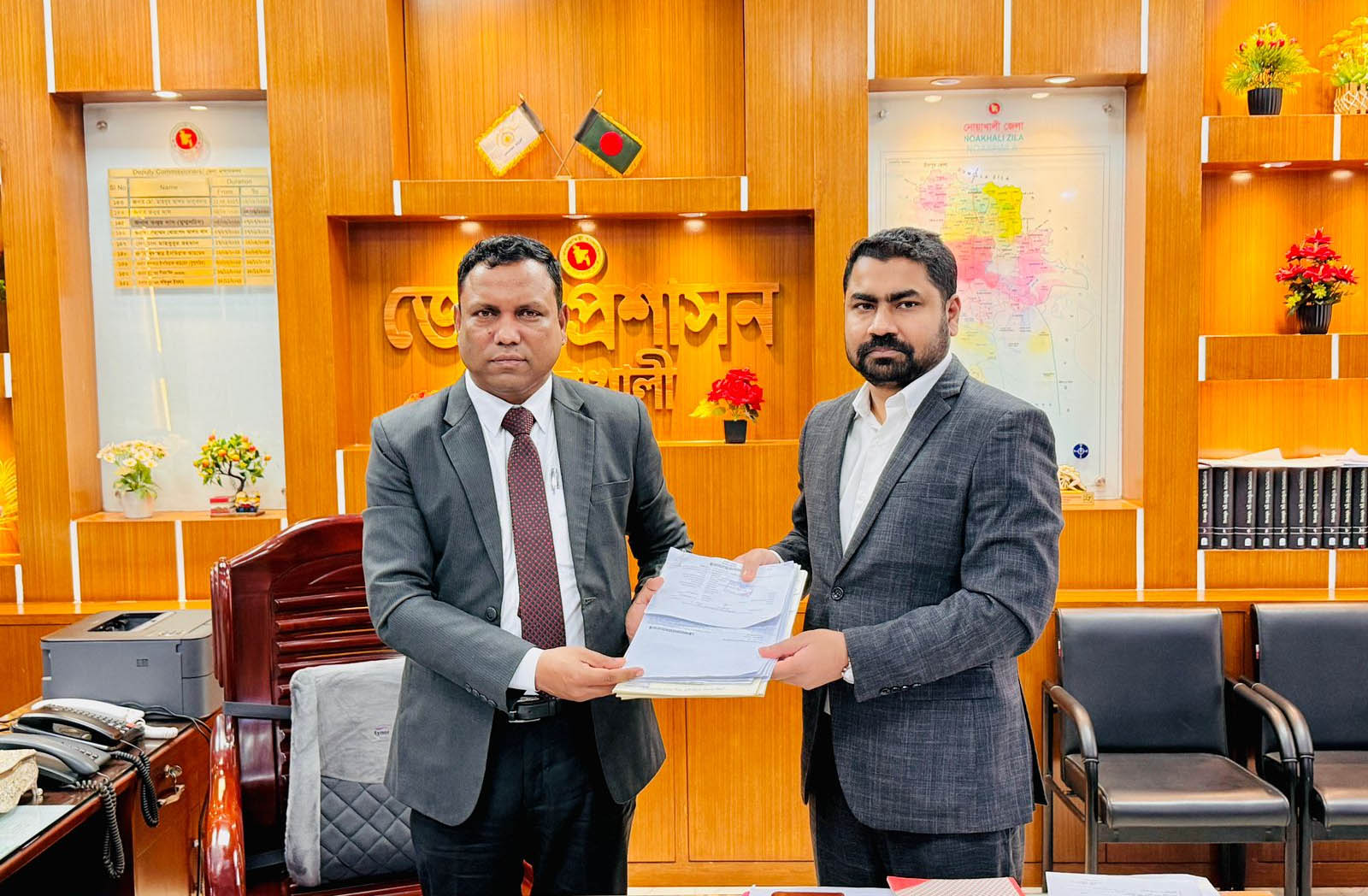 নোয়াখালী-৬ আসনে স্বতন্ত্র প্রার্থী হিসেবে মনোনয়নপত্র জমা দিলেন বিএনপি নেতা তানভীর