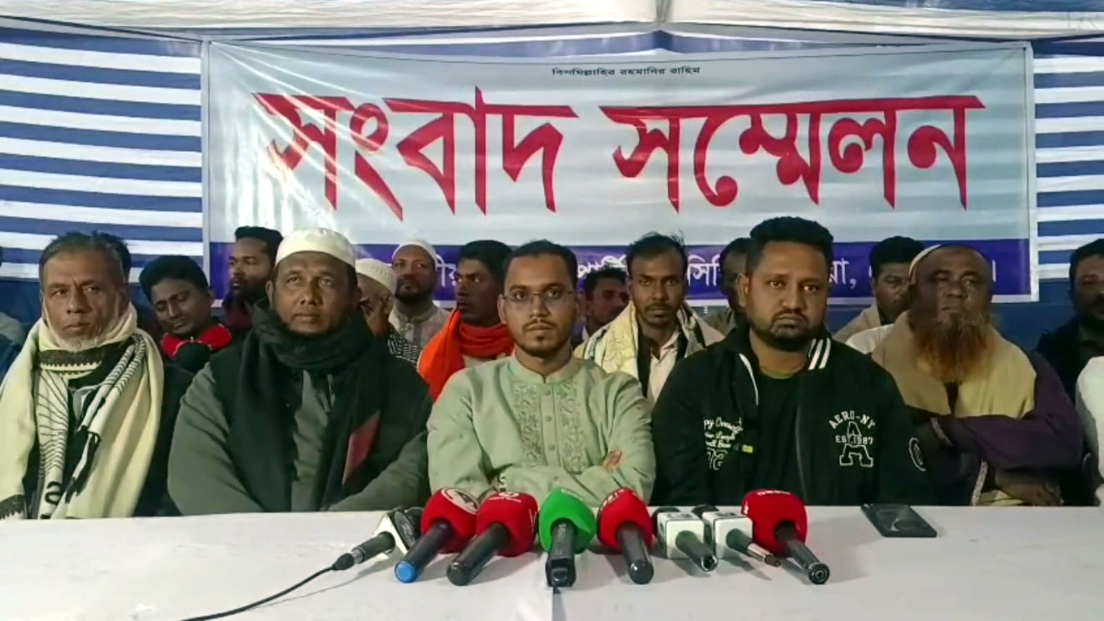 হাতিয়ায় বিএনপির ৫০০ নেতাকর্মীর যোগদানের দাবি এনসিপির; ‘মিথ্যা’ বলছে বিএনপি